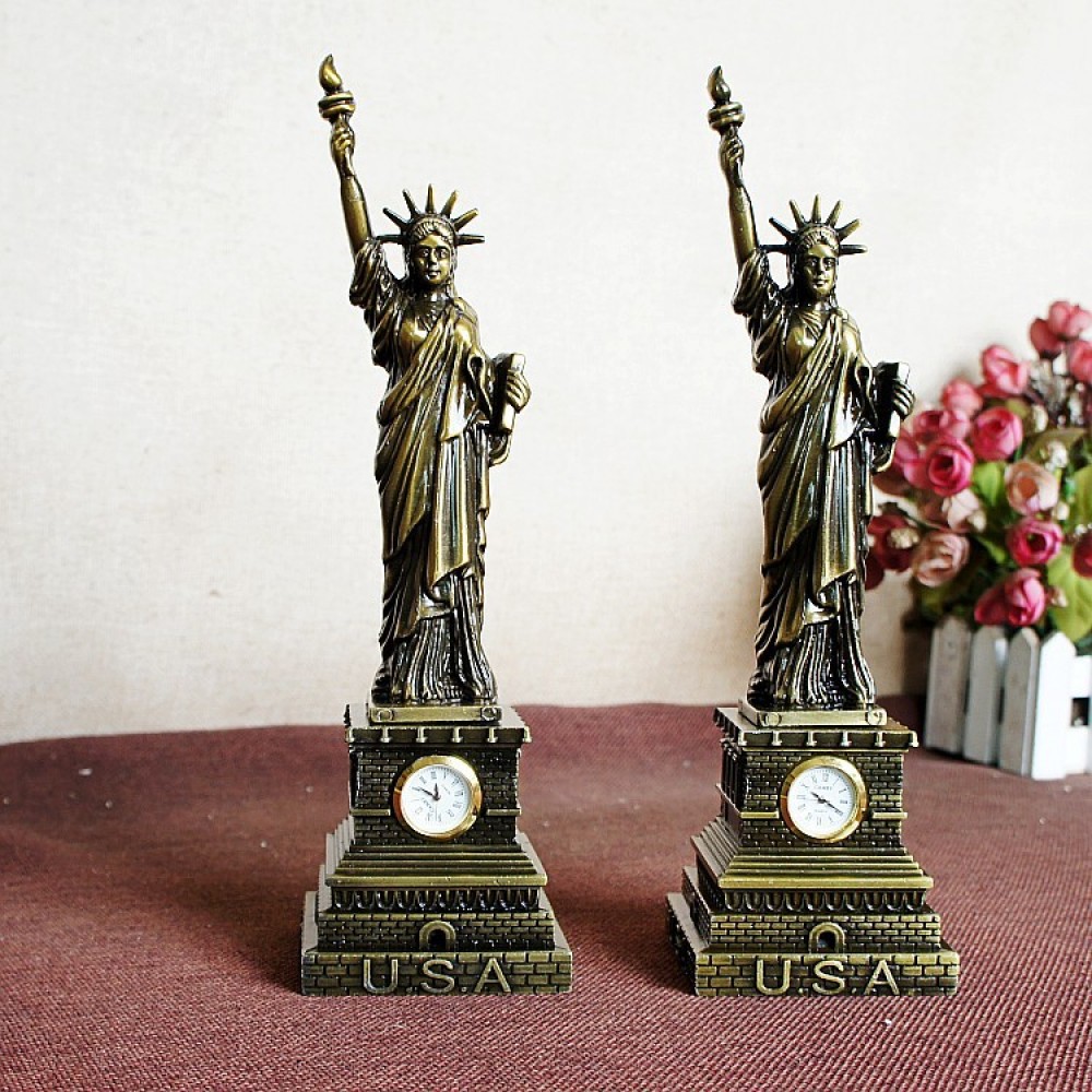 Unique Art Craft - Escultura Vintage de Metal da Estátua